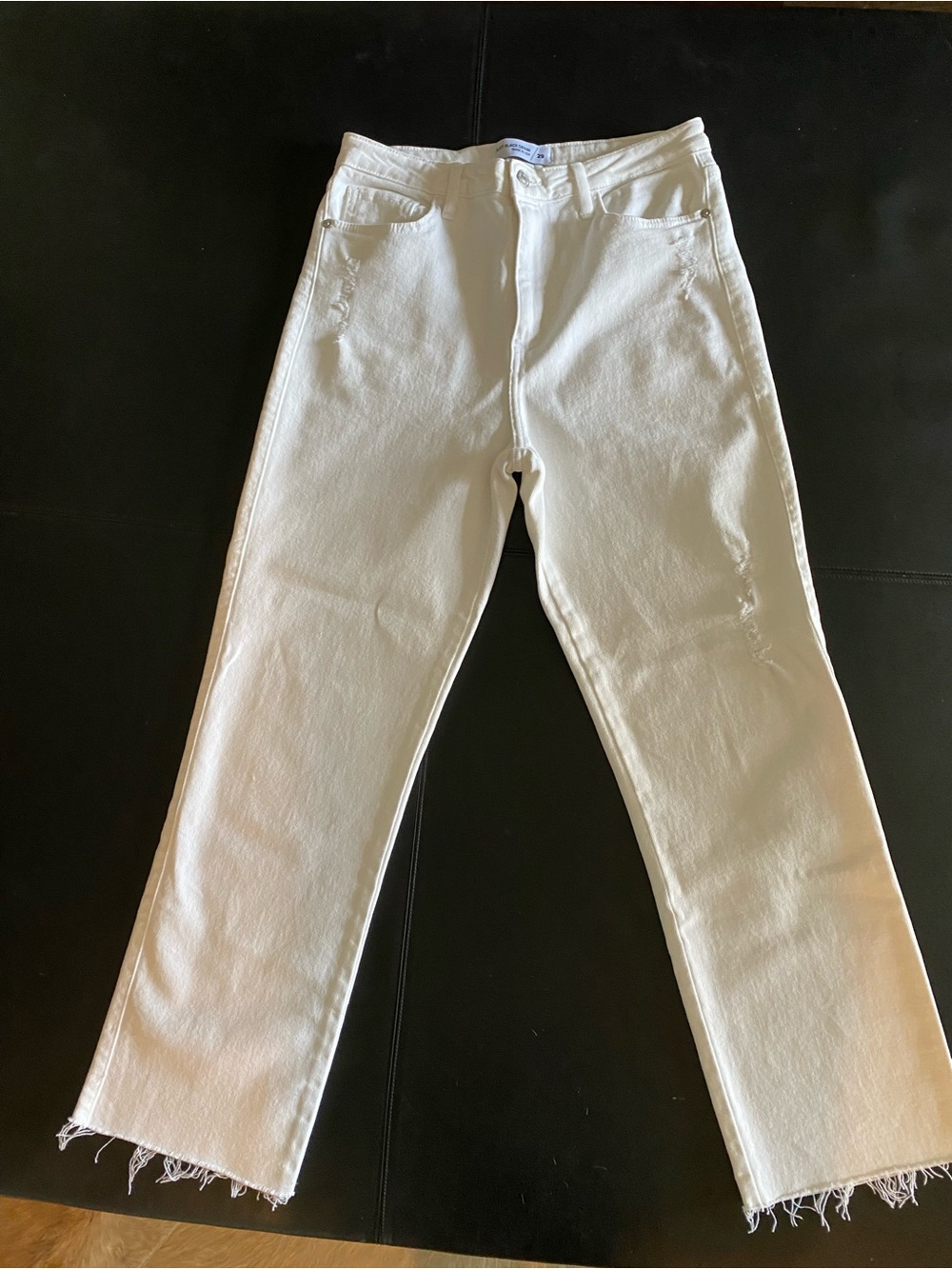 Just Black Denim ‘Casual Friday Jean’ in distressed white, Sz 29. NWOT
